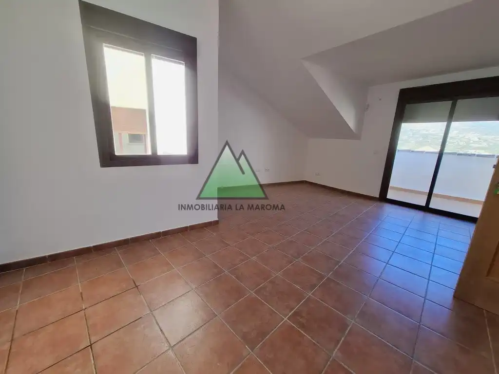 Wohnzimmer von Wohnung zum Verkauf in Alcaucín mit Privatgarten, Terrasse und Schwimmbad