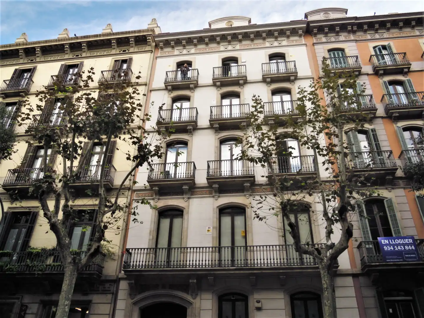 Vista exterior de Oficina de alquiler en Barcelona con Aire acondicionado