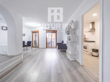 Apartment with balcony for sale in Port Saplaya