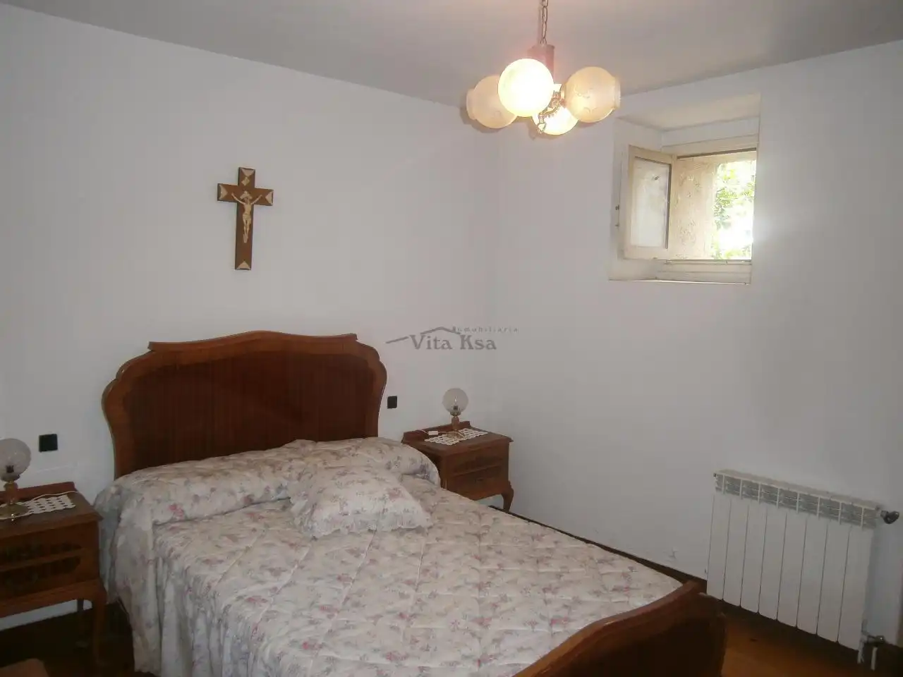 Dormitori de Casa o xalet en venda en Ourense Capital  amb Calefacció, Jardí privat i Terrassa