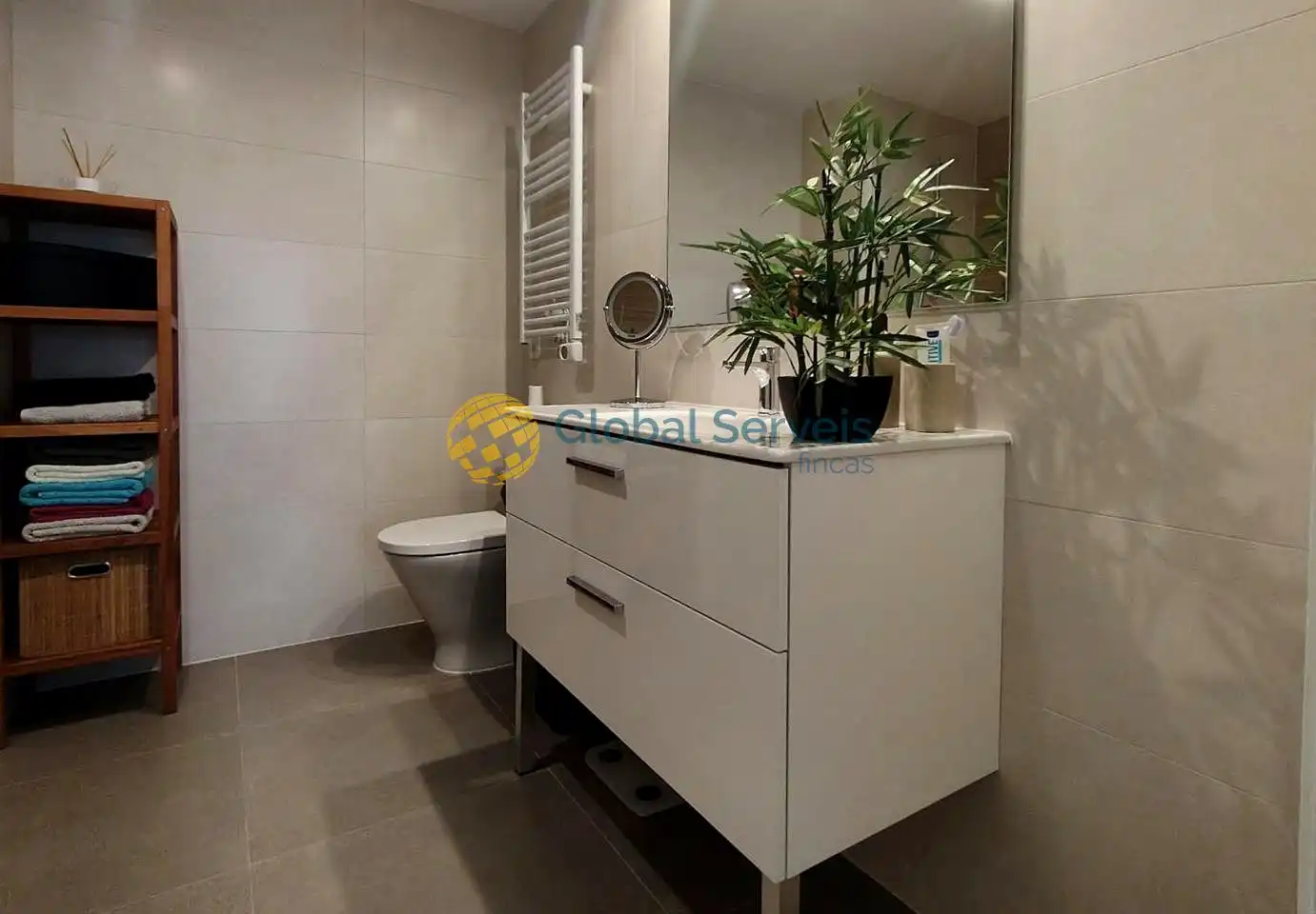 Baño de Ático en venta en Abrera con Aire acondicionado, Parquet y Terraza