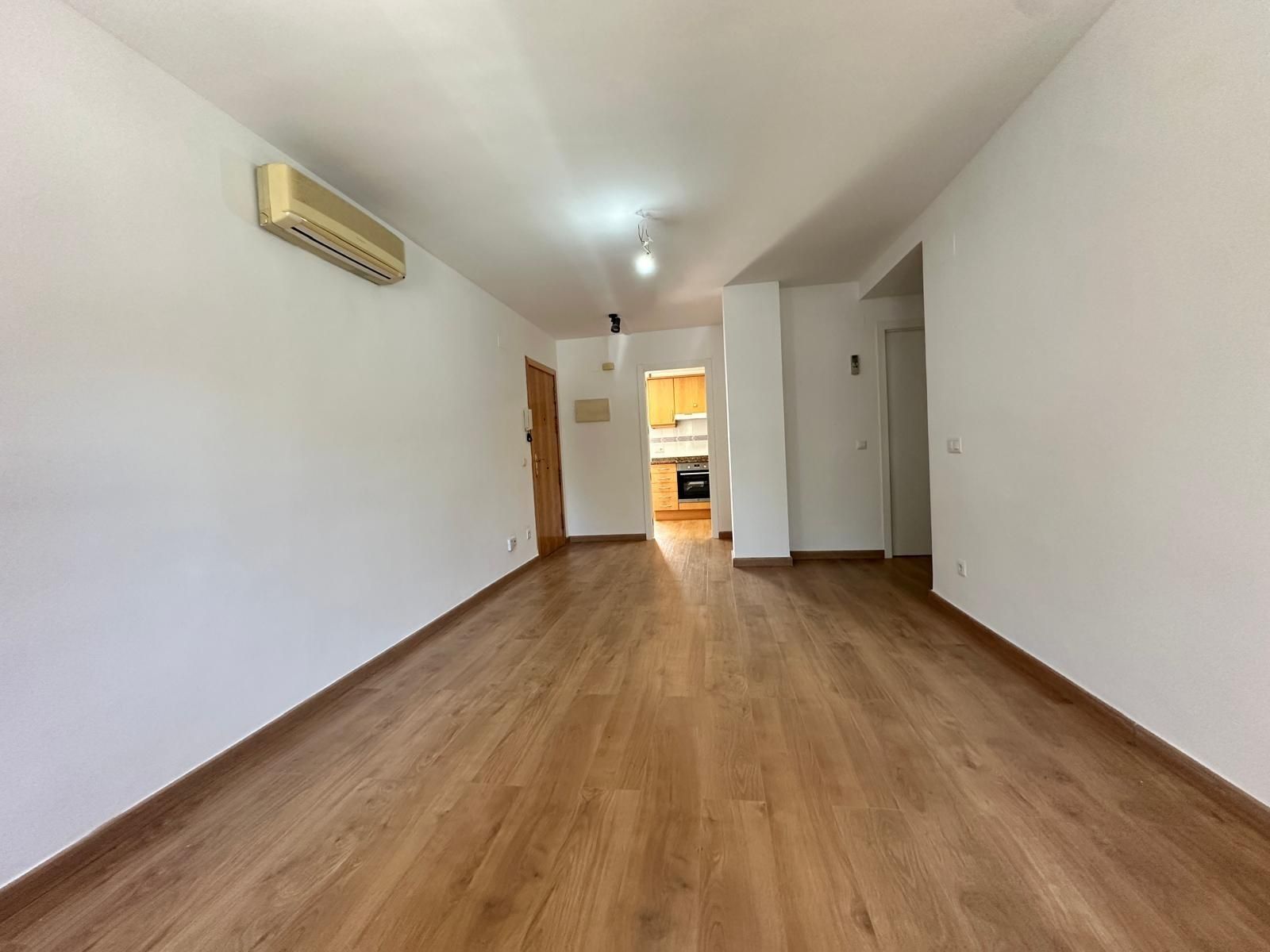 Sala d'estar de Apartament en venda en Tossa de Mar amb Parquet i Terrassa