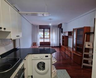 Küche von Wohnung miete in Torrelavega  mit Balkon