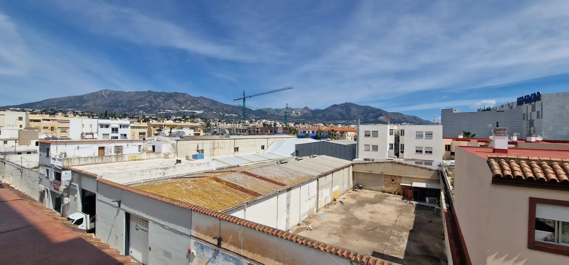 Vista exterior de Pis en venda en Mijas amb Terrassa