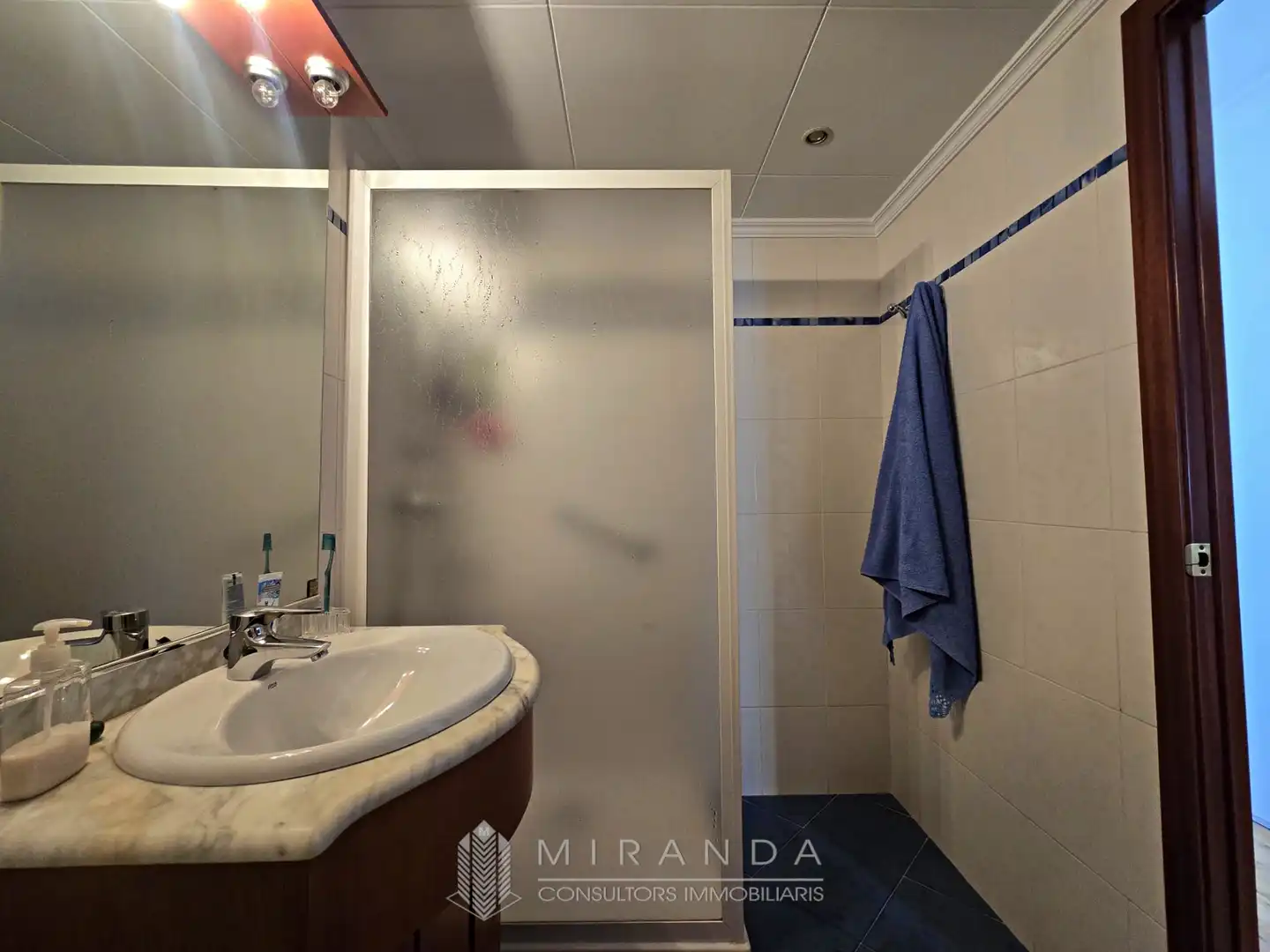 Baño de Casa adosada en venta en Granollers con Aire acondicionado, Calefacción y Jardín privado