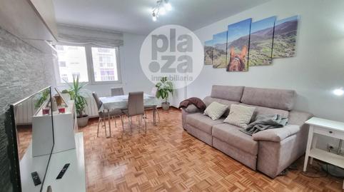 Foto 2 de Piso de alquiler en Constitucion Española, Barriada Militar 2 de Mayo - Capiscol, Burgos Capital