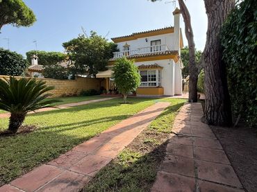 Villa con balcone in vendita a Calle Percebes 129B