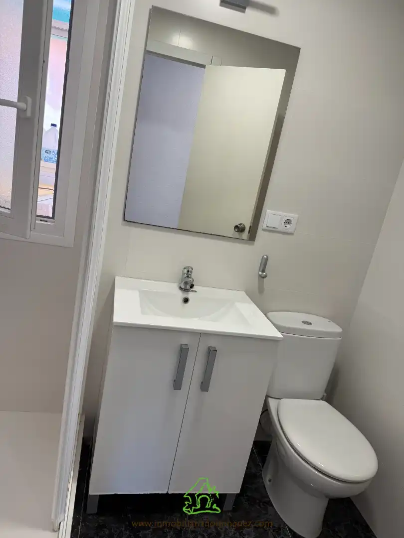 Bathroom of Flat for rent in Murcia  with Furnished, Oven and Washing machine