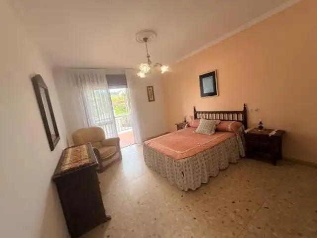 Dormitori de Casa o xalet en venda en Sanxenxo amb Jardí privat, Terrassa i Moblat