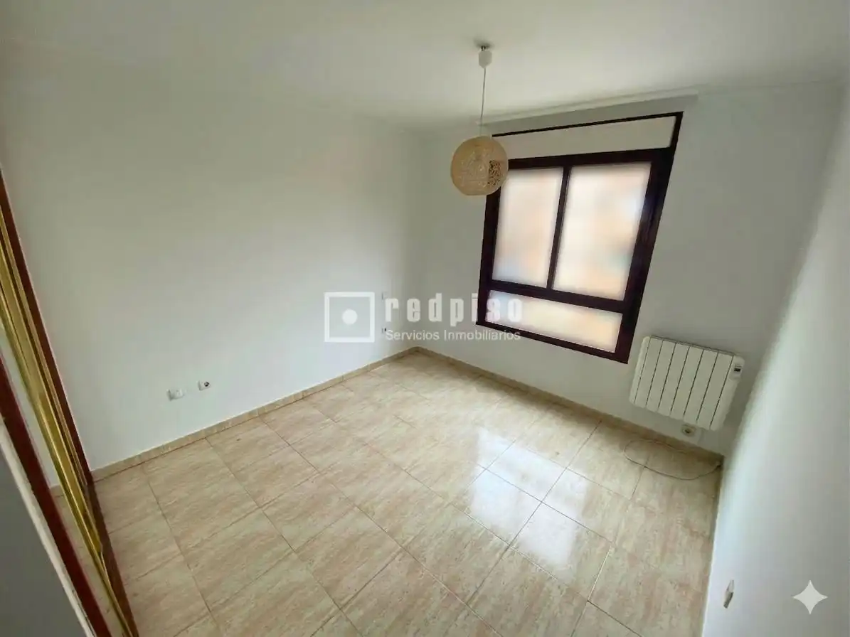 Schlafzimmer von Wohnung zum Verkauf in Pinto mit Klimaanlage, Heizung und Abstellraum