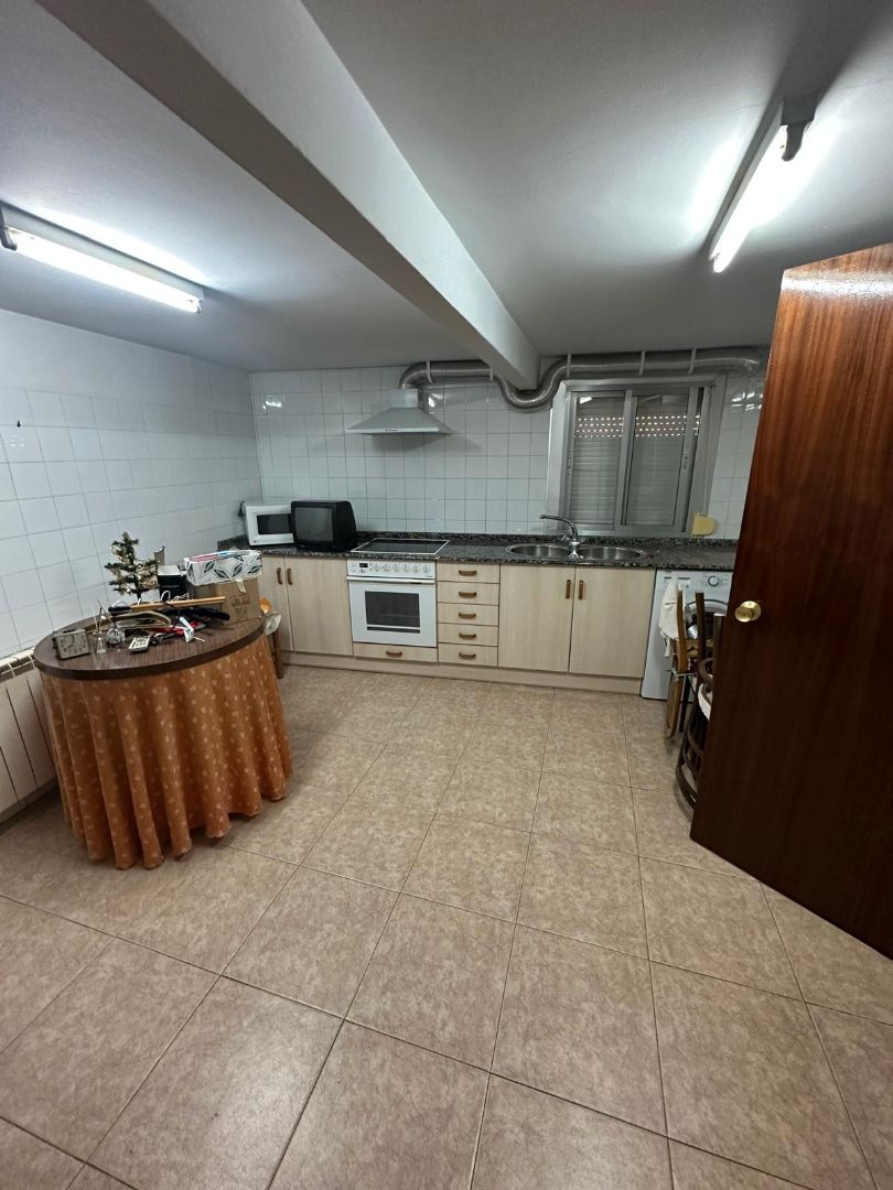 Cuina de Casa o xalet en venda en Navarrete amb Calefacció i Traster