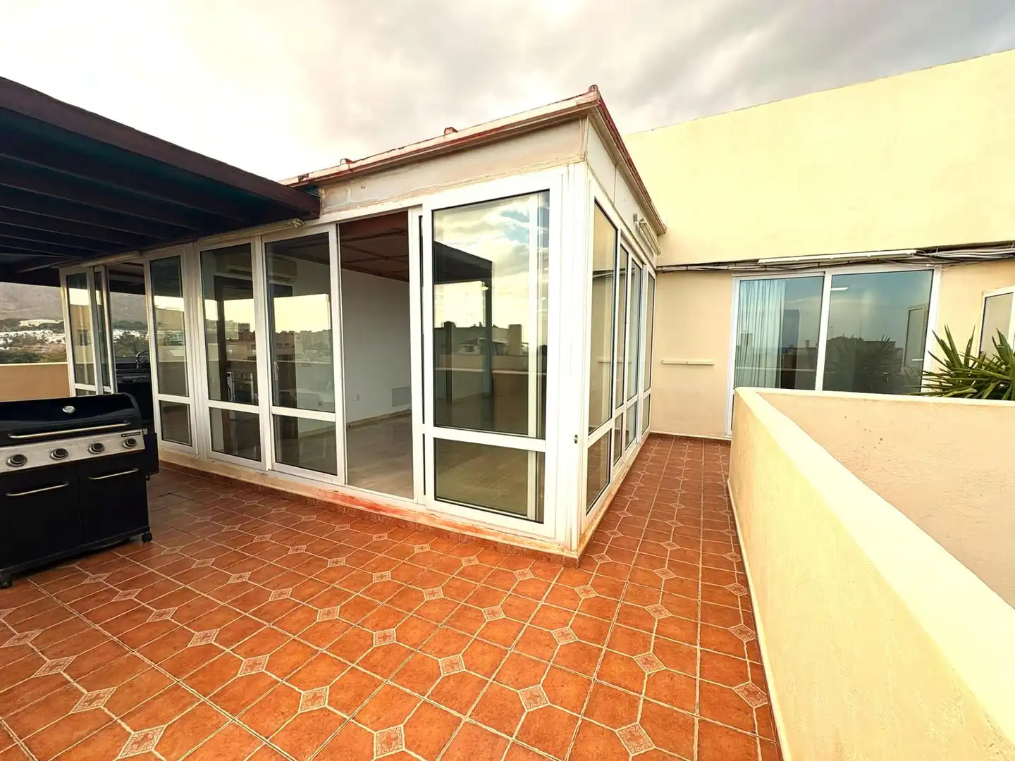 Attic for rent in Calle PASEO DEL COLORADO, Playamar - Benyamina