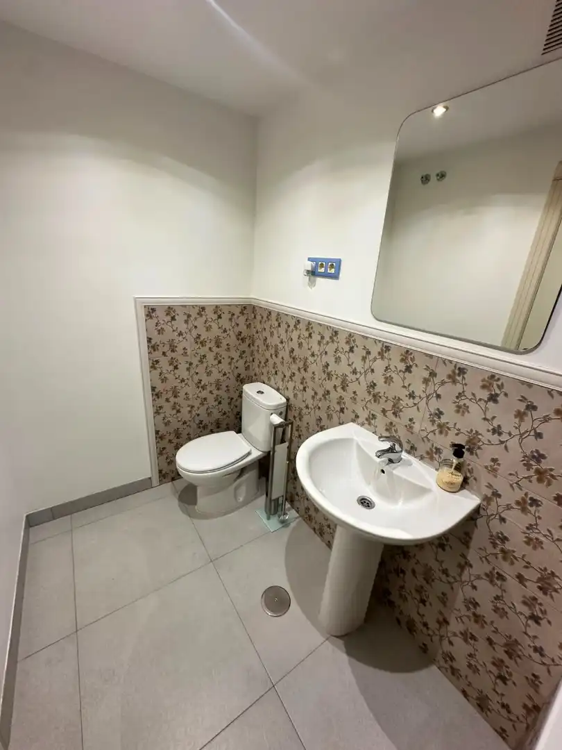 Badezimmer von Wohnung zum Verkauf in Parla mit Klimaanlage, Heizung und Gemeinschaftspool