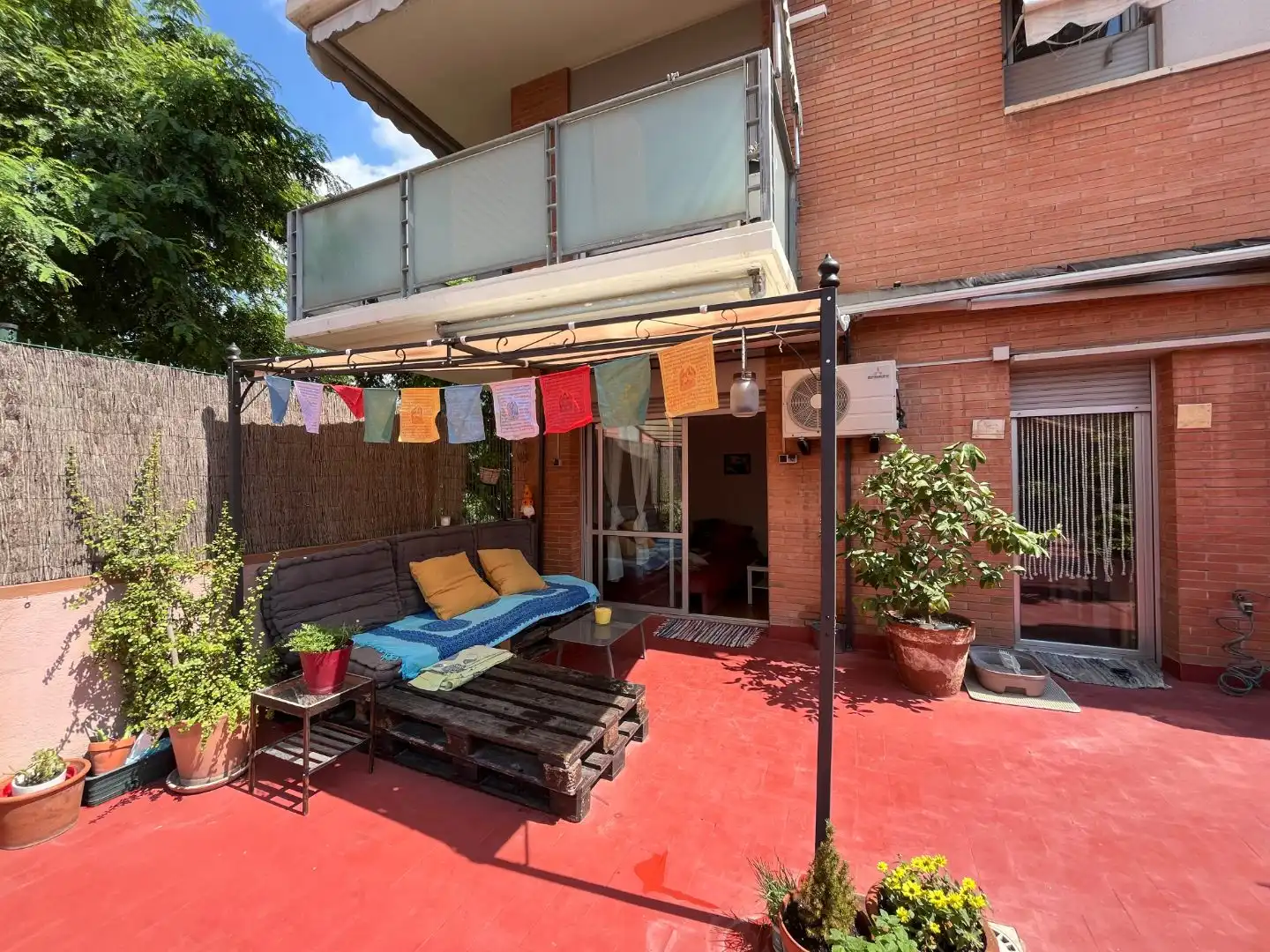 Terraza de Piso en venta en Cornellà de Llobregat con Aire acondicionado y Terraza