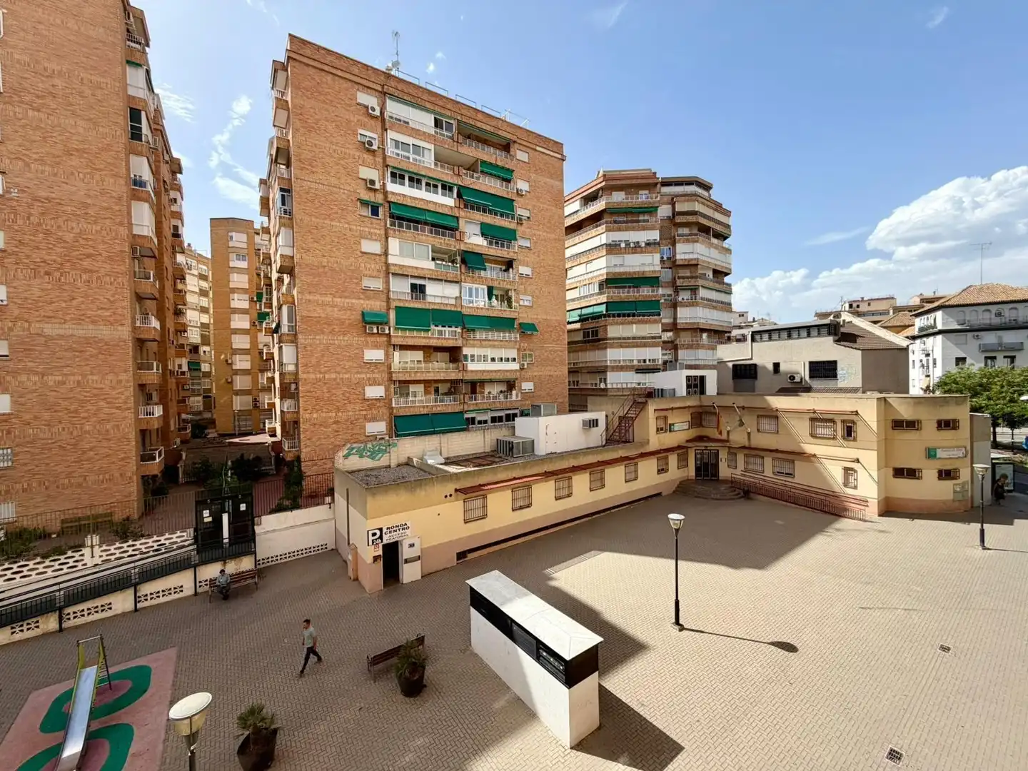 Vista exterior de Pis de lloguer en Granada amb Aire condicionat, Calefacció i Moblat