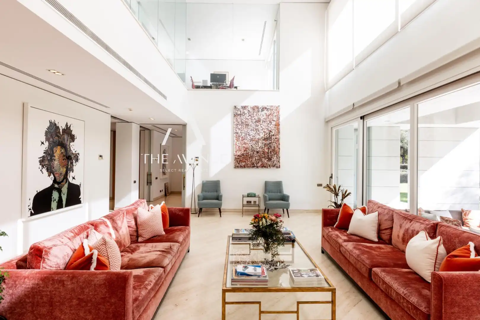 Sala d'estar de Casa o xalet en venda en Pozuelo de Alarcón amb Aire condicionat, Calefacció i Jardí privat
