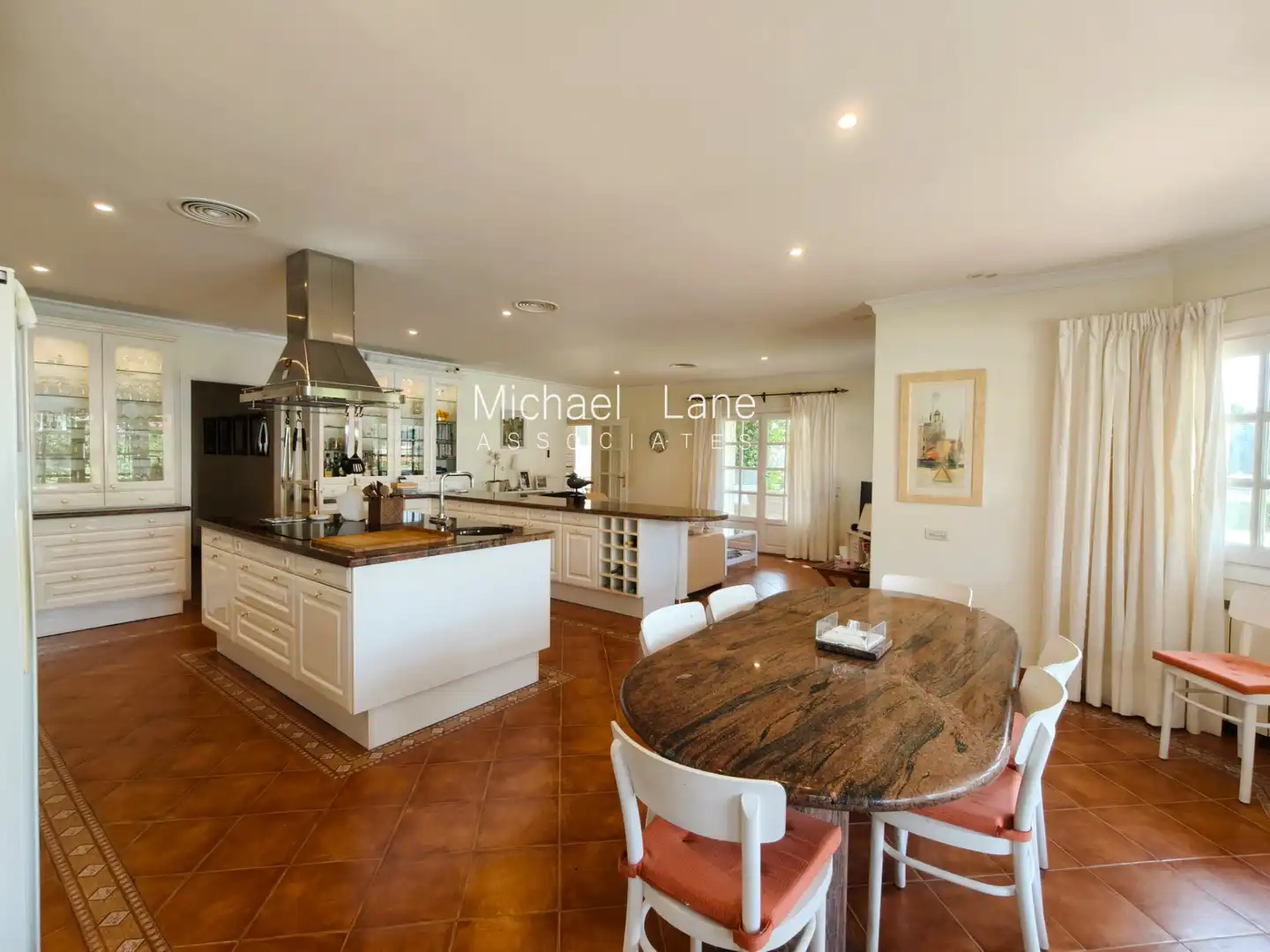 Kitchen of Houses for sale in Sotogrande  with Air Conditioner, Heating and Private garden