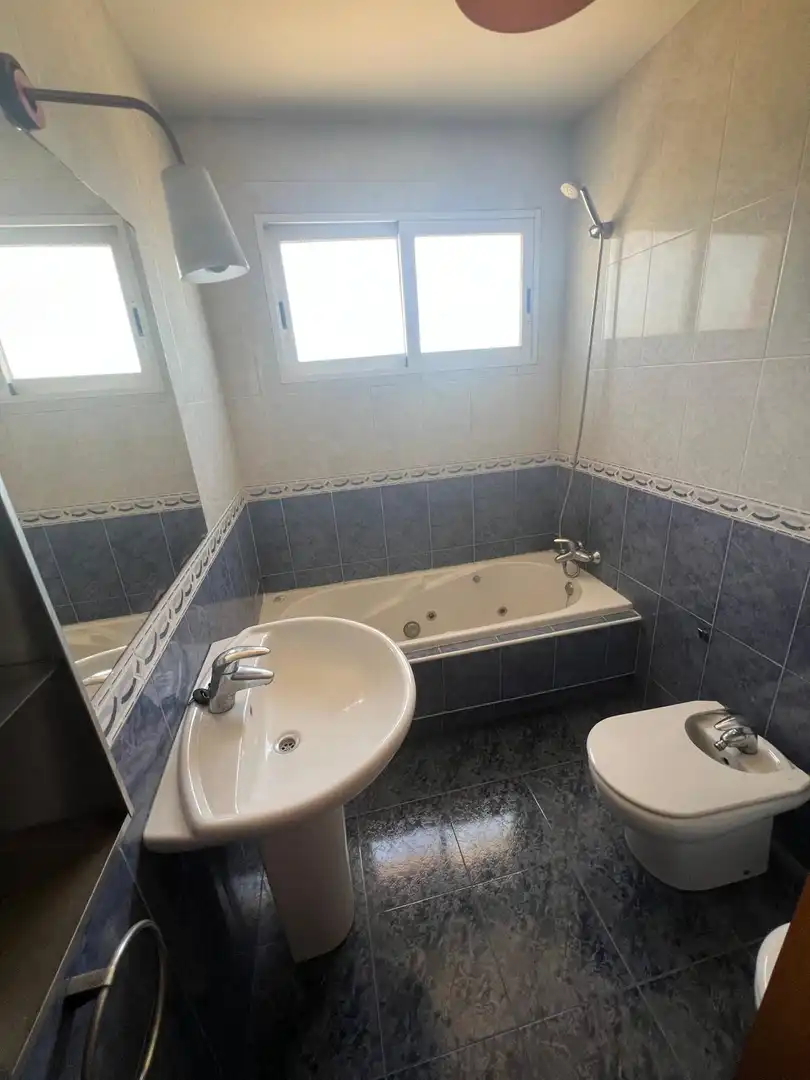 Badezimmer von Wohnung zum Verkauf in Murcia mit Klimaanlage, Heizung und Privatgarten