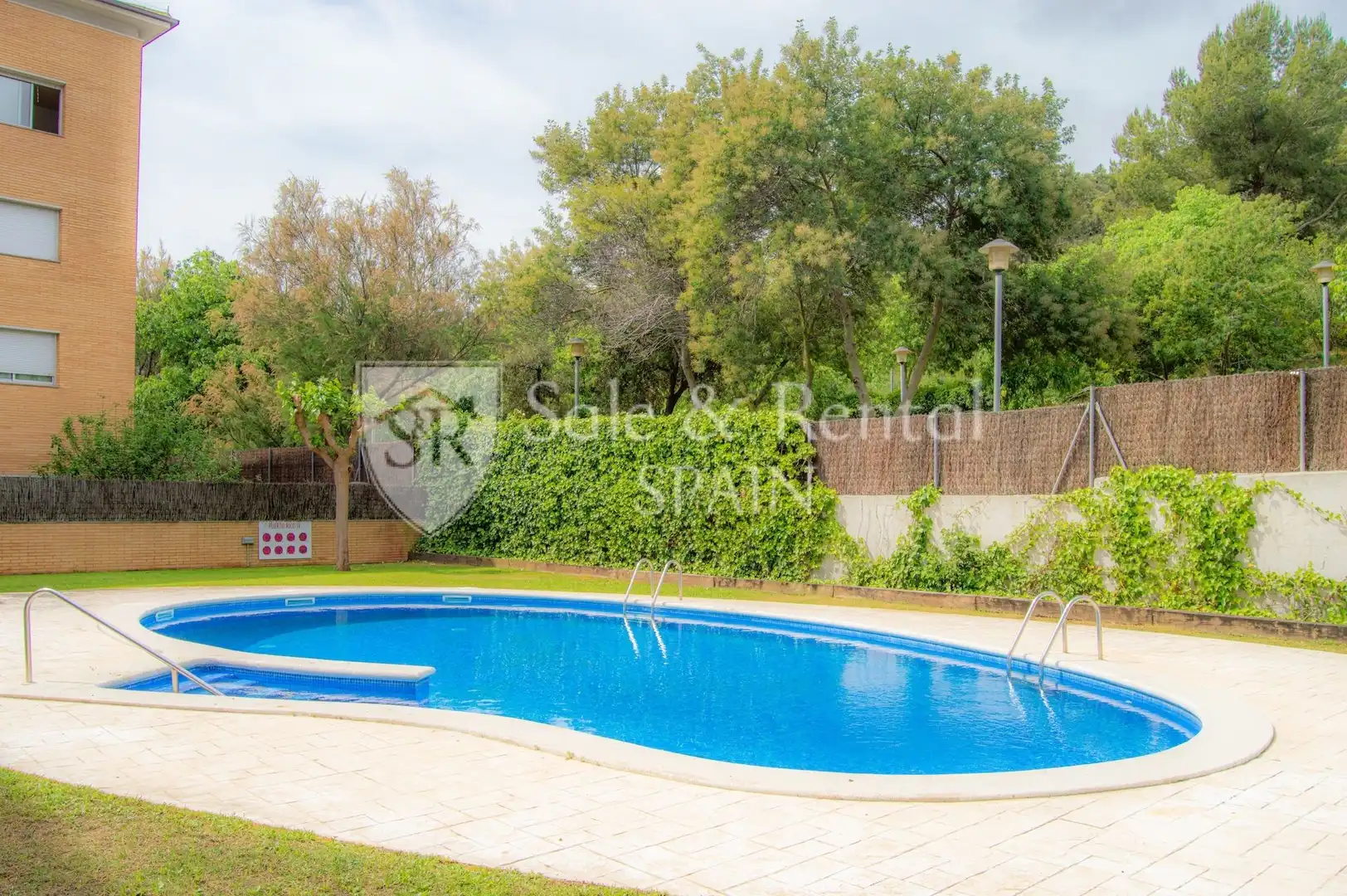 Schwimmbecken von Wohnung zum Verkauf in Tossa de Mar mit Klimaanlage, Heizung und Terrasse