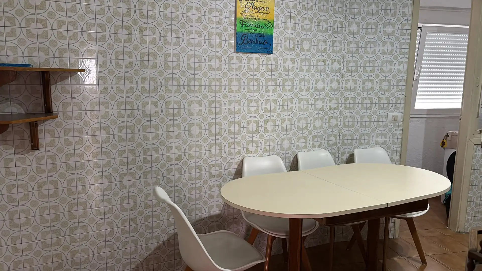Dining room of Flat for rent in Vigo   with Terrace, Furnished and Oven