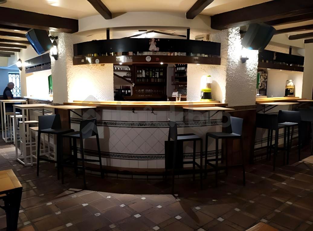 Premises for sale in  Pamplona / Iruña