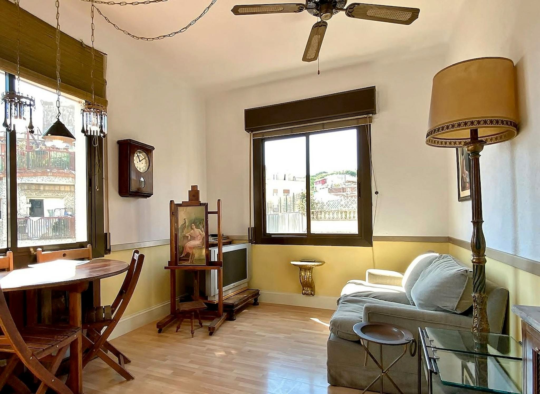 Sala d'estar de Pis de lloguer en  Barcelona Capital amb Calefacció, Moblat i Rentadora