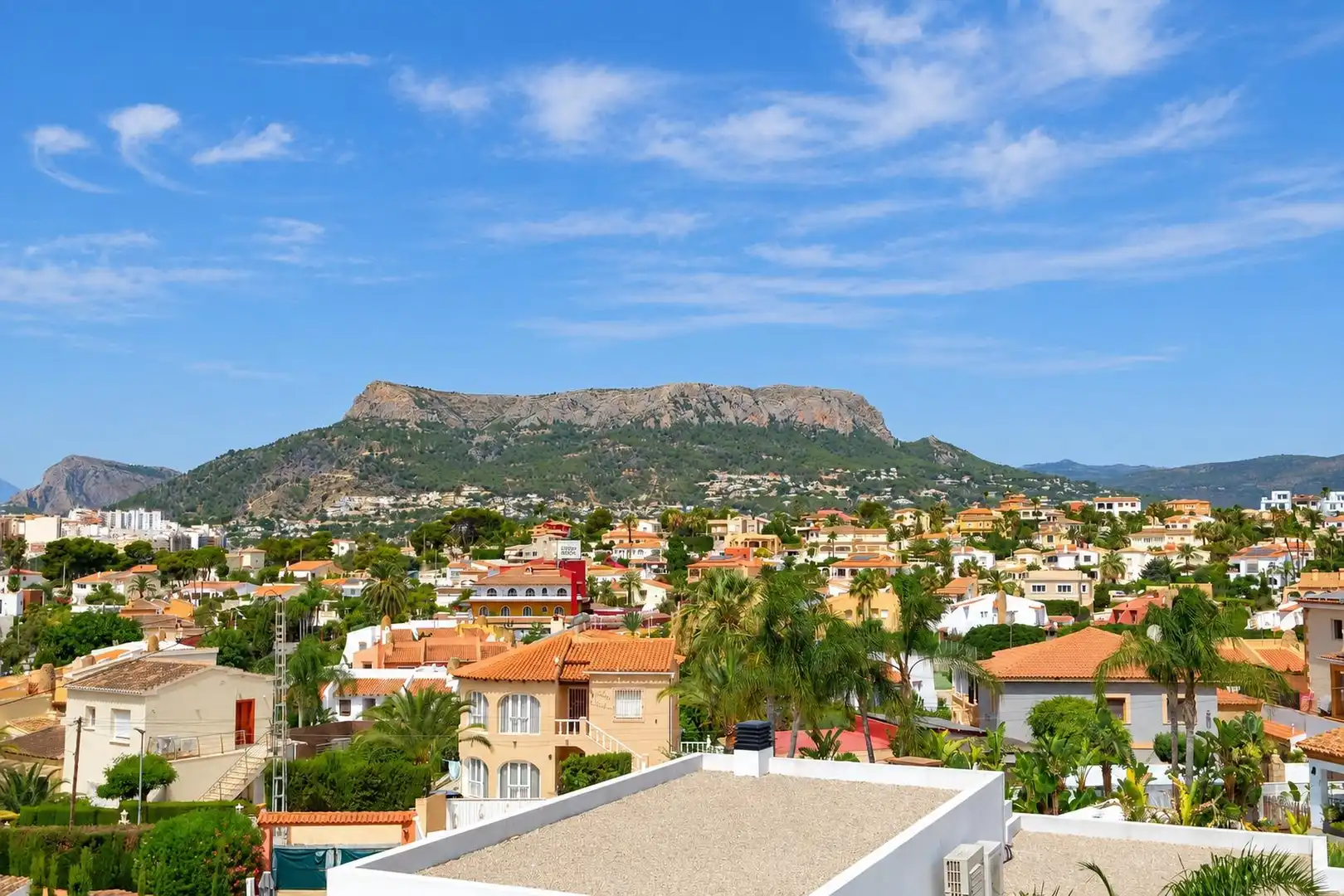 Chalet con piscina en venta en Marisol Park - Ortembach - Los Almendros, imagen 32