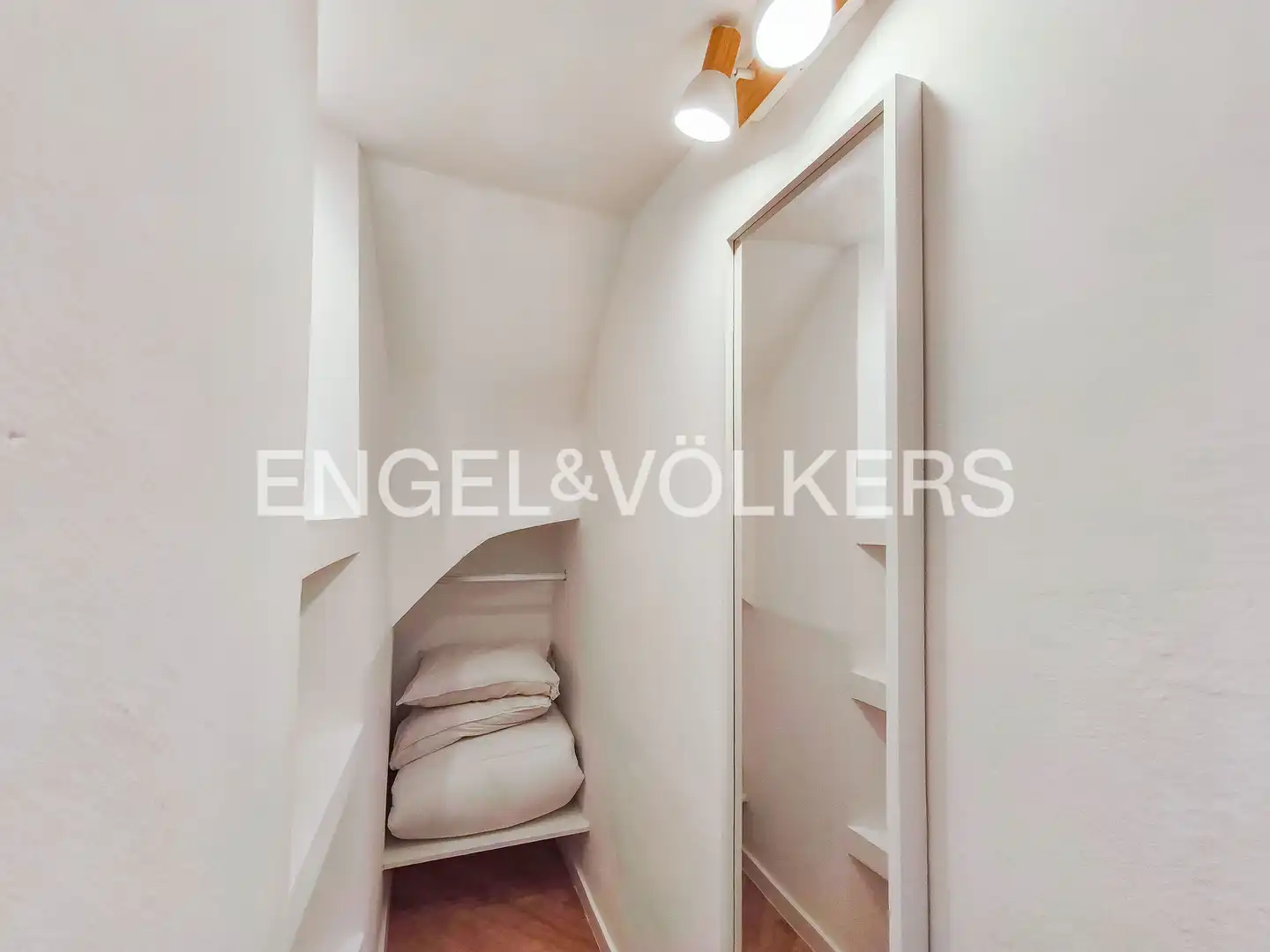 Habitación de Piso en venta en Barcelona con Aire acondicionado, Calefacción y Amueblado