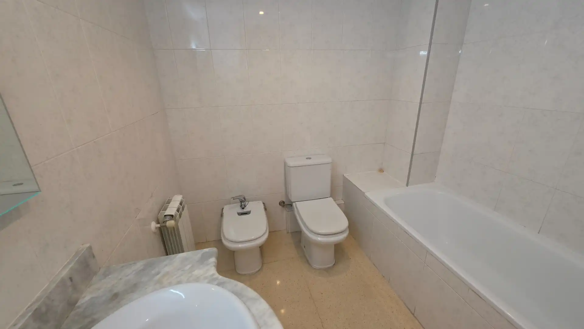 Baño de Piso en venta en Tarragona con Aire acondicionado, Calefacción y Terraza