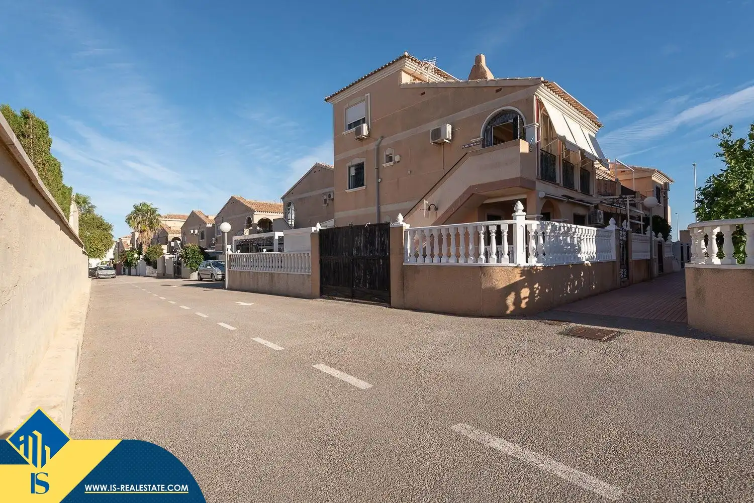 Vista exterior de Casa o chalet en venta en Orihuela con Terraza y Amueblado