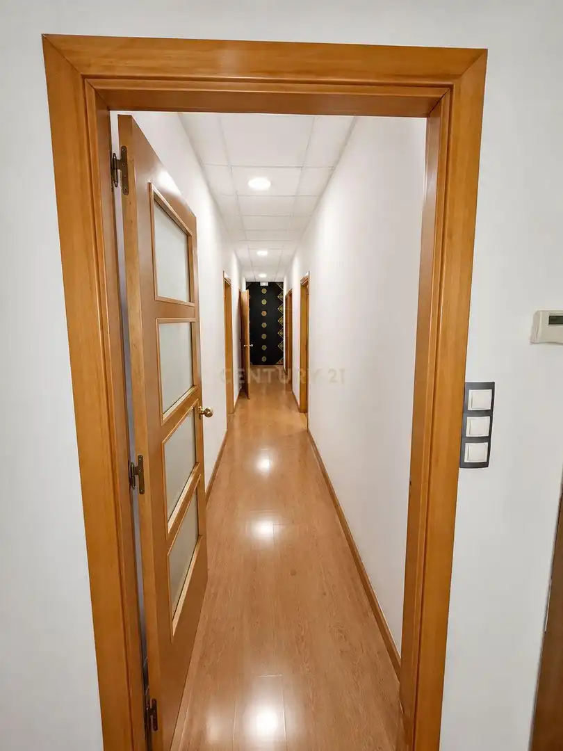 Local en venta en Barberà del Vallès con Aire acondicionado
