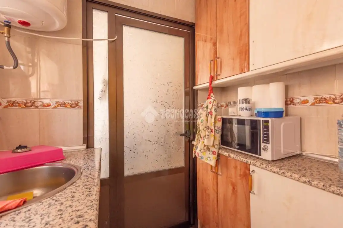 Cocina de Piso en venta en Salamanca con Trastero y Balcón