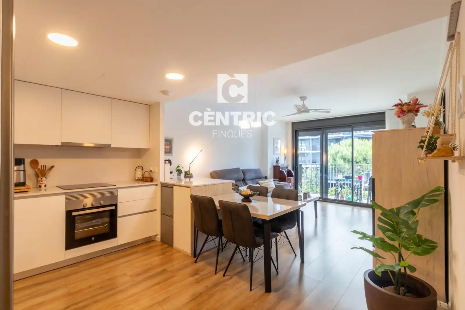 Vista exterior de Piso en venta en Terrassa con Aire acondicionado, Terraza y Trastero