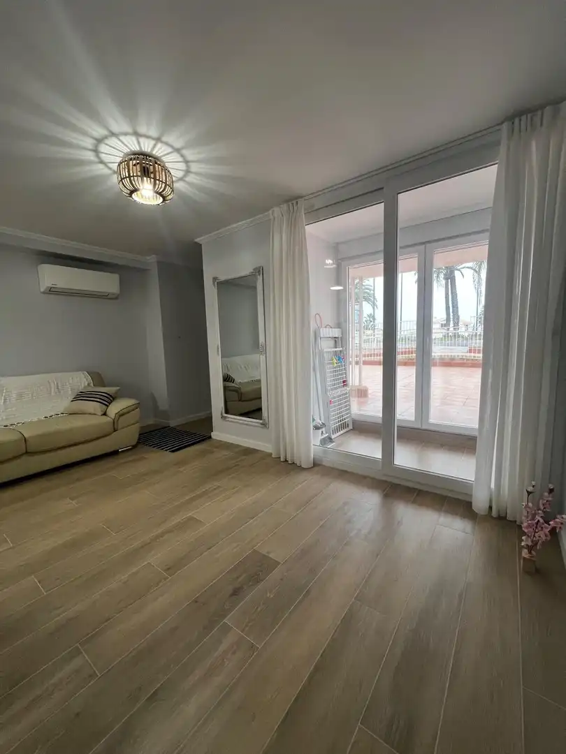 Sala d'estar de Planta baixa de lloguer en Alicante / Alacant amb Aire condicionat, Calefacció i Terrassa