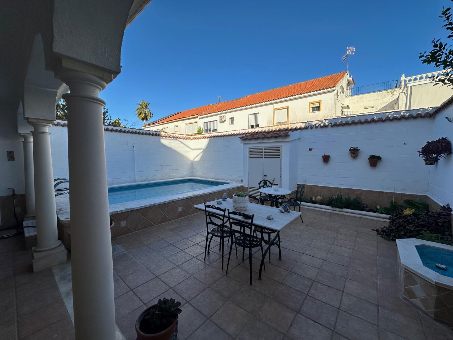 Exterior view of Single-family semi-detached for sale in  Córdoba Capital  with Heating, Terrace and Swimming Pool