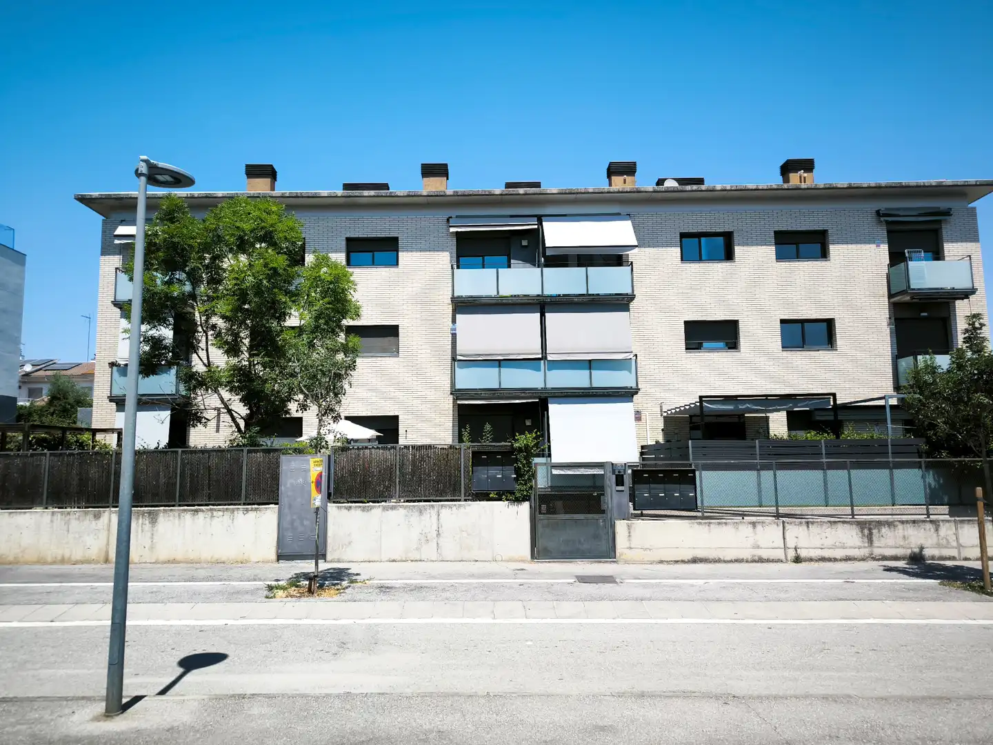 Vista exterior de Pis en venda en Lliçà d'Amunt amb Aire condicionat, Calefacció i Parquet