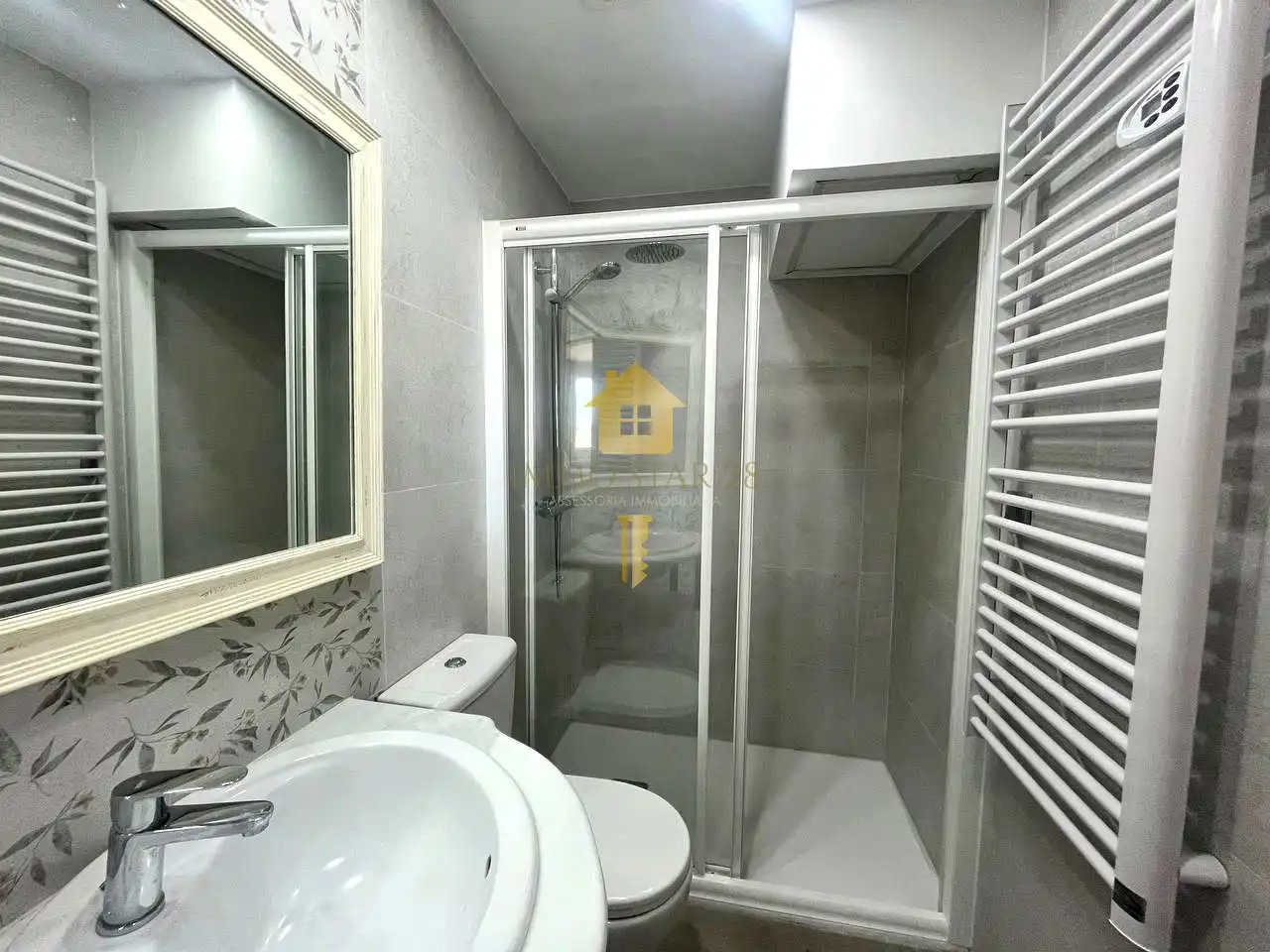 Estudio de alquiler en calle Muga-Delta, Muga - Gran Reserva - Badia