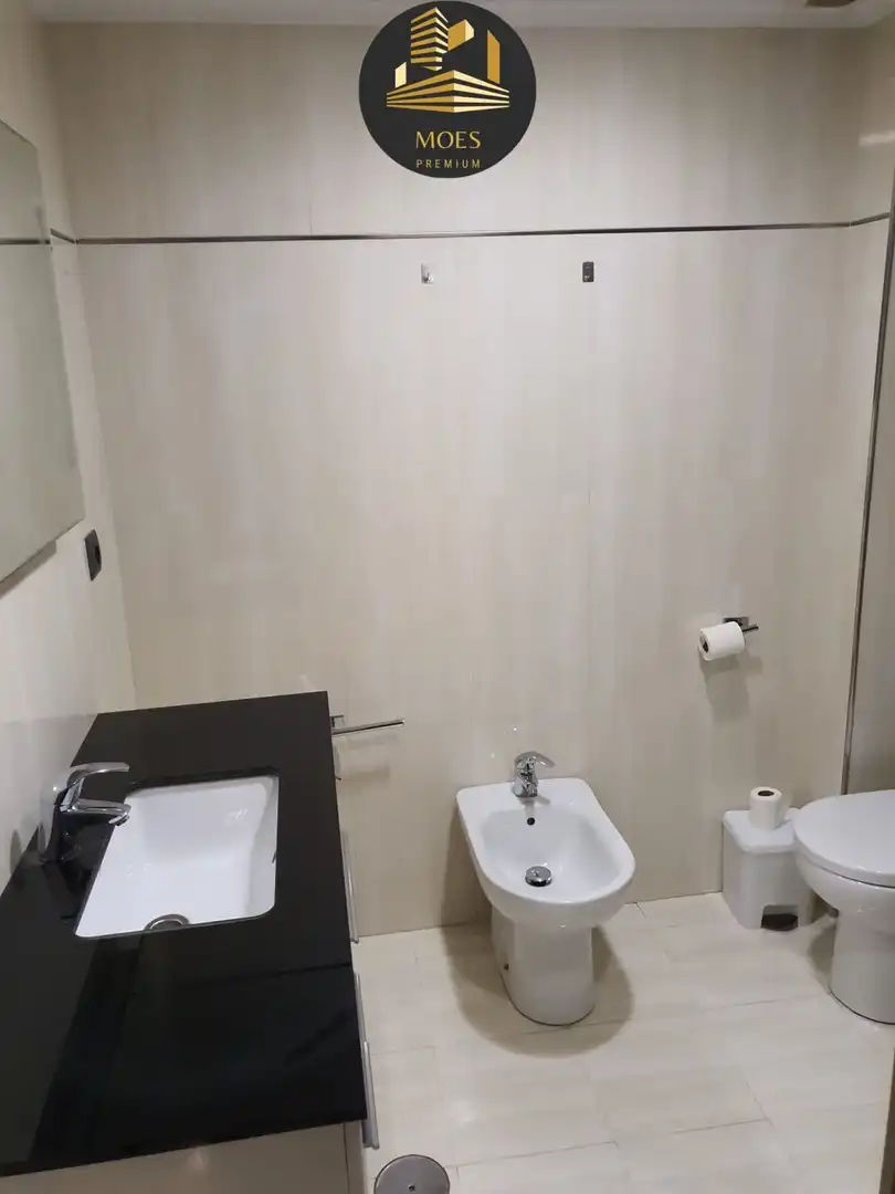 Bany de Pis de lloguer en Jaén amb Aire condicionat i Calefacció