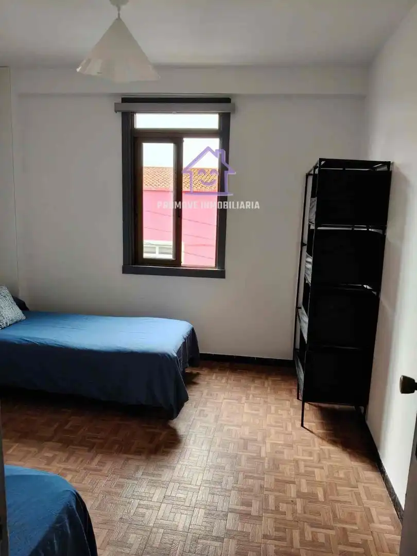 Habitación de Casa o chalet de alquiler en Arteixo con Jardín privado y Amueblado
