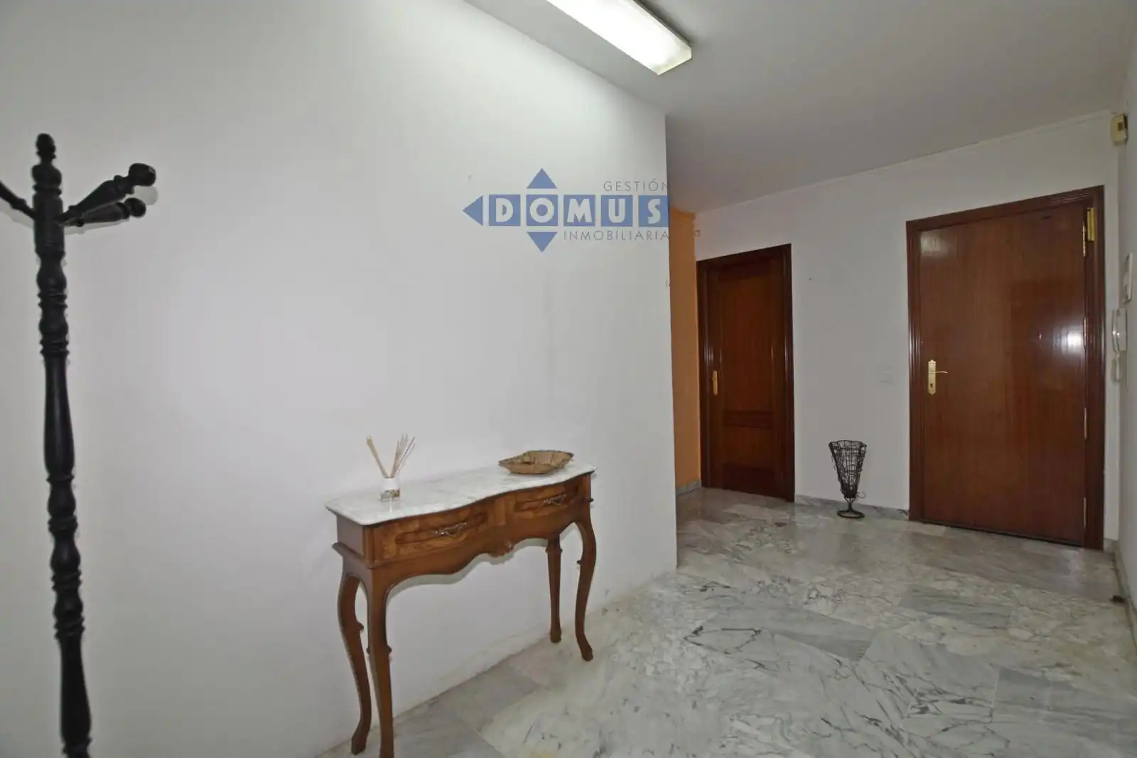 Flat for sale in Ronda  with Air Conditioner, Terrace and Furnished