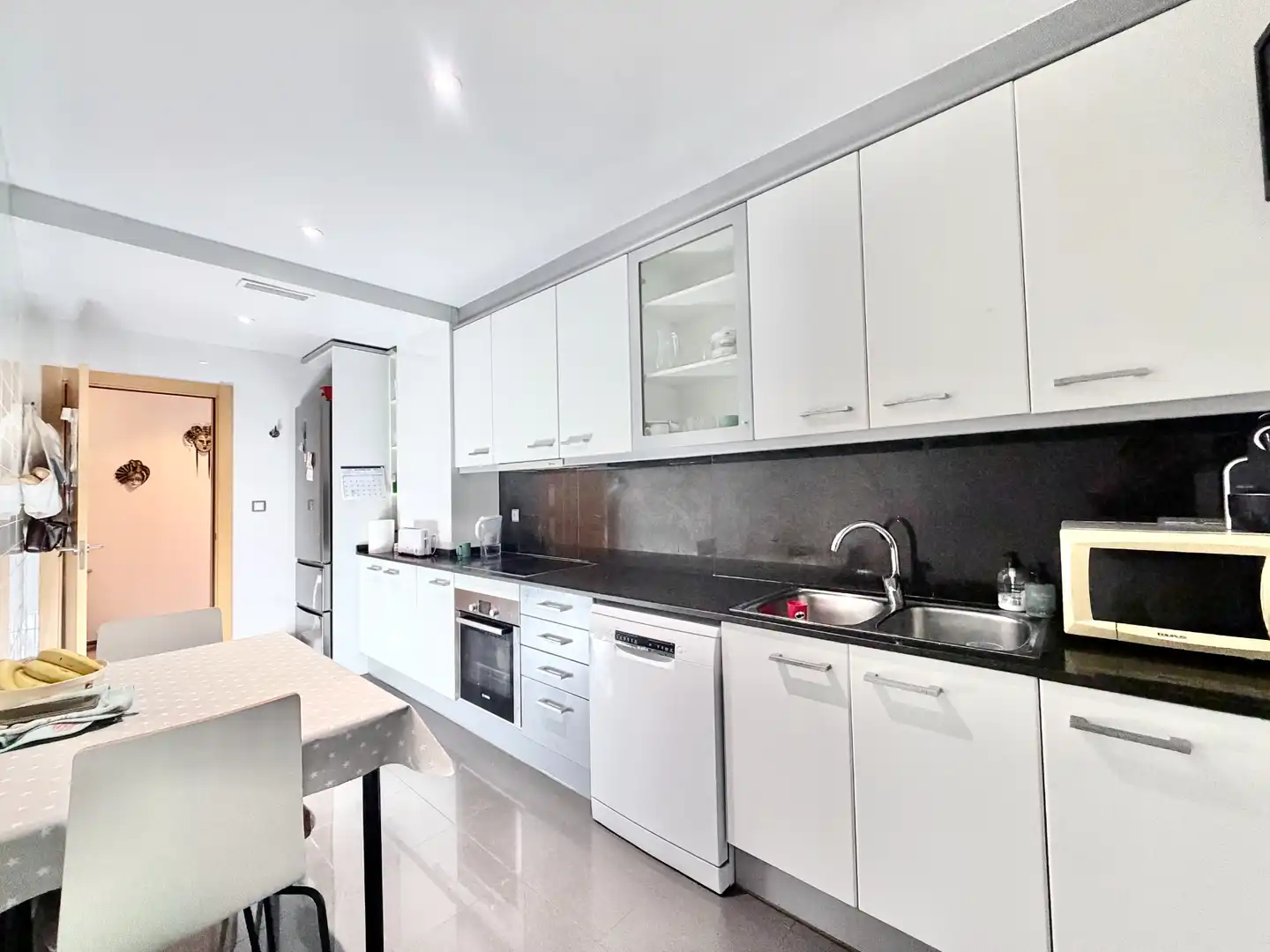 Kitchen of Ground floor for sale in Badalona  with Air Conditioner, Heating and Private garden