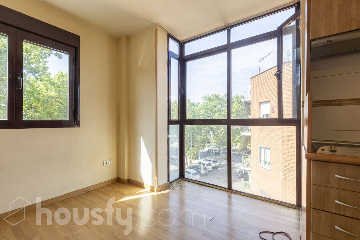 Bedroom of Flat for sale in  Madrid Capital  with Air Conditioner