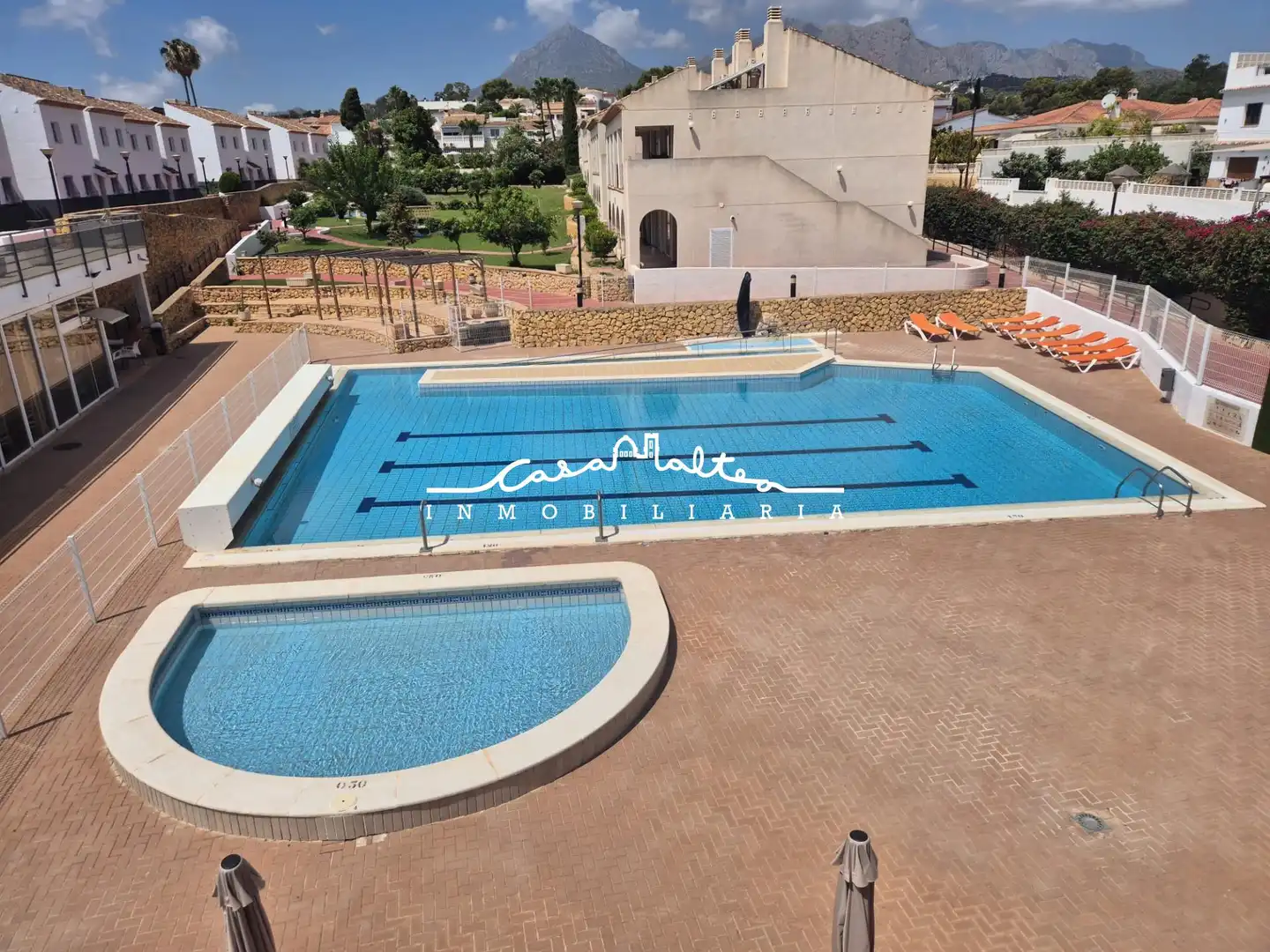 Schwimmbecken von Wohnungen zur Miete in L'Alfàs del Pi mit Klimaanlage, Heizung und Privatgarten