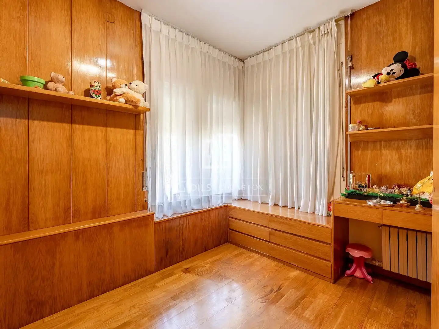 Bedroom of Houses for sale in Sant Just Desvern  with Air Conditioner, Private garden and Terrace