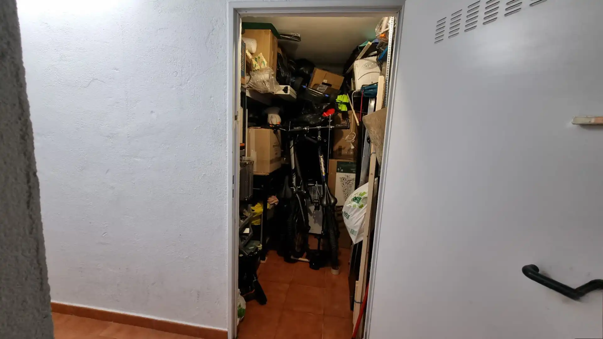 Flat for sale in Calle Vía del Berrocal, Iglesia - Estación