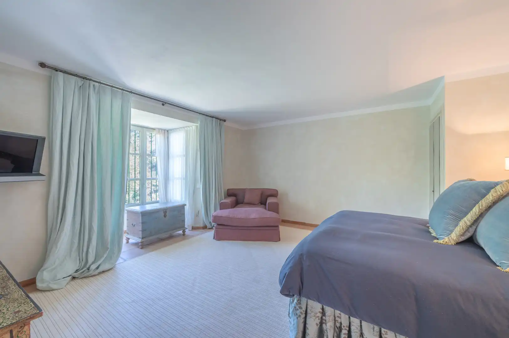 Dormitori de Casa o xalet en venda en Estepona amb Aire condicionat, Jardí privat i Terrassa