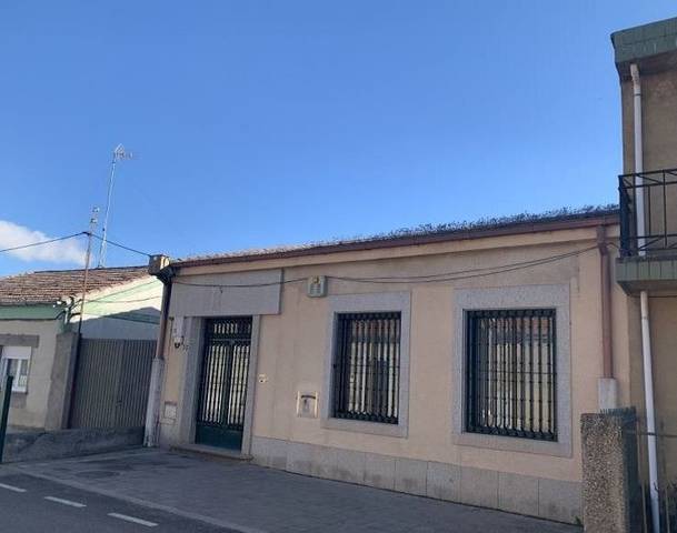 Local comercial en Alquiler en Topas