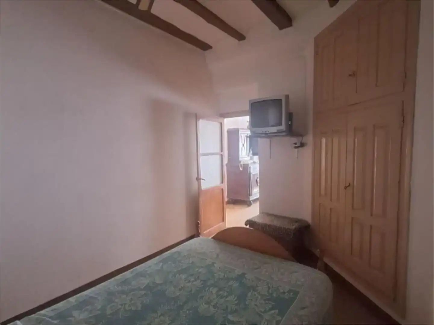 Habitación de Casa adosada en venta en Graus con Jardín privado, Trastero y Amueblado