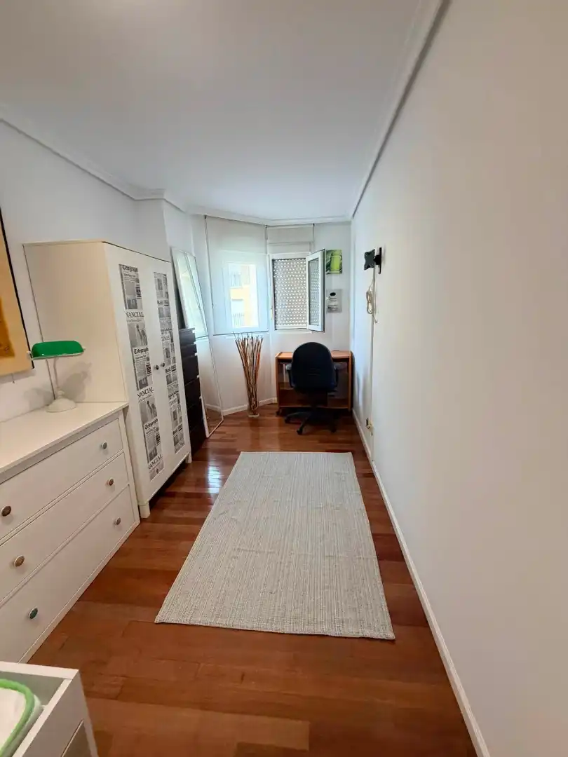 Wohnung zur Miete in Calle la Garoja, Cartes