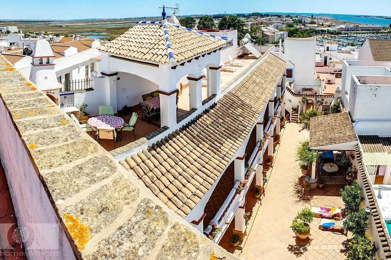 Außenansicht von Gebäude zum Verkauf in Ayamonte